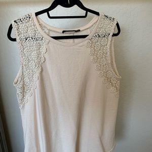 Tank top with lace detail